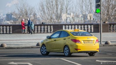 Вооруженные грабители напали на таксиста в Москве