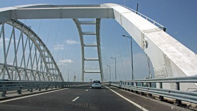Открыто движение по левой части Крымского моста