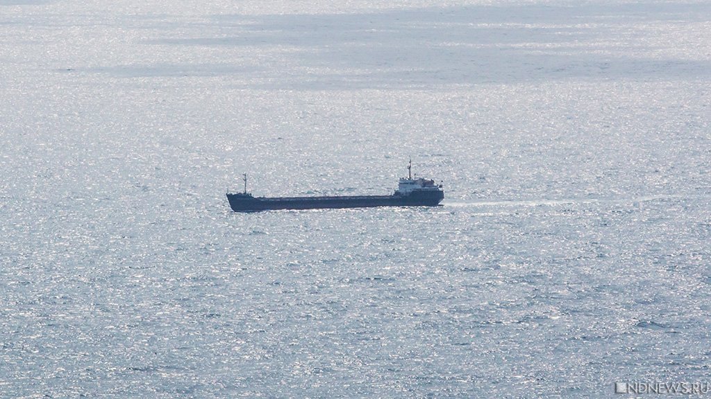 В Черном море с корабля, следовавшего из России в Турцию, исчез человек