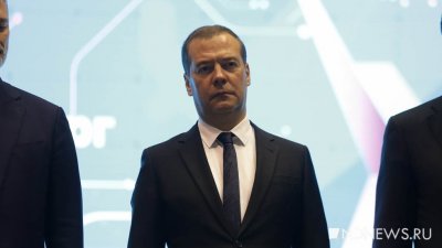 «Будут куда более страшные последствия...» Медведев предостерег от попыток вернуть РФ к границам 1991 года