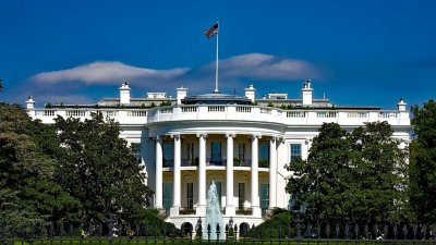 Белый дом объявил о незамедлительной поставке оружия Киеву после подписания закона об этом президентом США