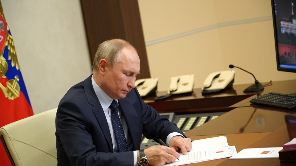 Путин создал кадровый резерв Госслужбы