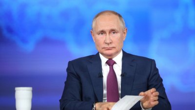 Путин заявил о продолжении работы по восстановлению и развитию Донбасса и Новороссии