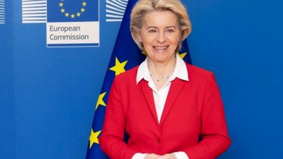 Фон дер Ляйен призвала включить в очередной санкционный пакет запрет транзита товаров из ЕС через Россию в третьи страны