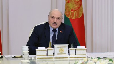 Лукашенко опроверг обвинения в ядерном шантаже в адрес России