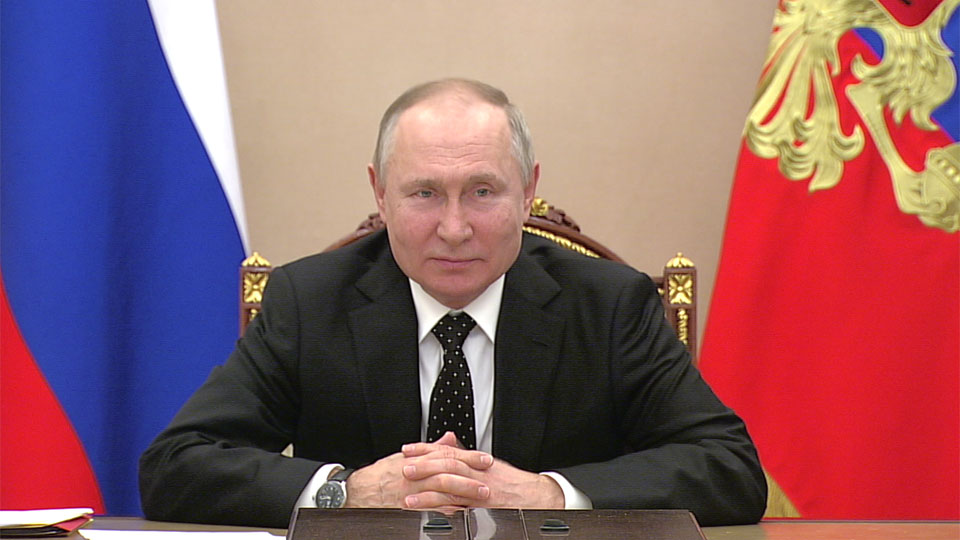 Владимир Путин поздравил россиянок с Международным женским днём