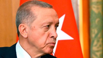 Эрдоган отложил встречу с Байденом